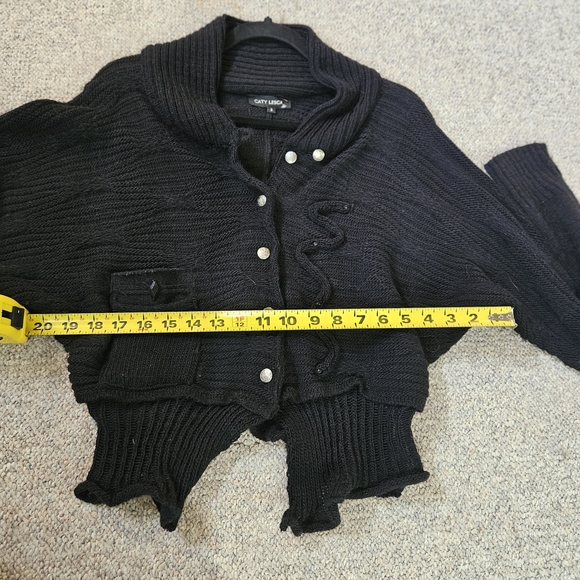 Chic Black Ruffled Women's Cardigan - Picture 5 of 7